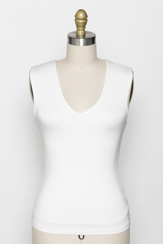 Mollie Lined V-Neck Top in Ivory